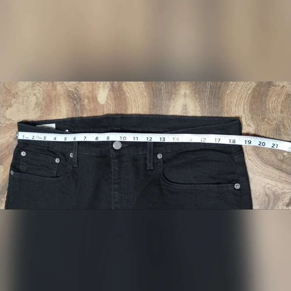 Levis Black Denim Jeans Size (38X32)